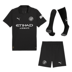 Manchester City Auswärtstrikot für Herren (Trikot + Shorts + Stutzen) 2025/26