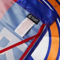 Flaga Real Madrid Czerwona - Topowe Koszulki Pilkarskie Sklep Internetowy