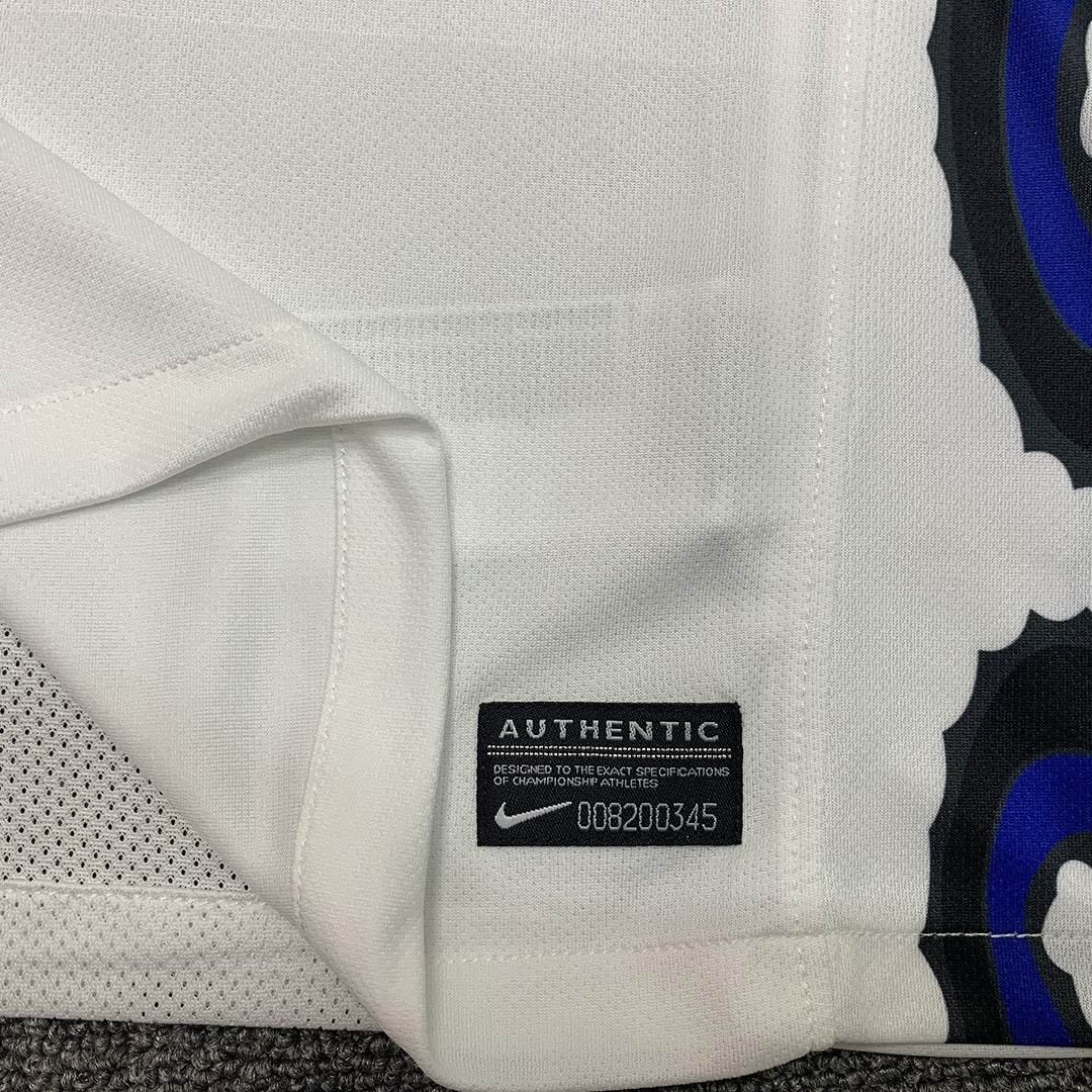 Męska wyjazdowa koszulka piłkarska Inter Mediolan Retro 2010/11 - Topowe Koszulki Pilkarskie Sklep Internetowy