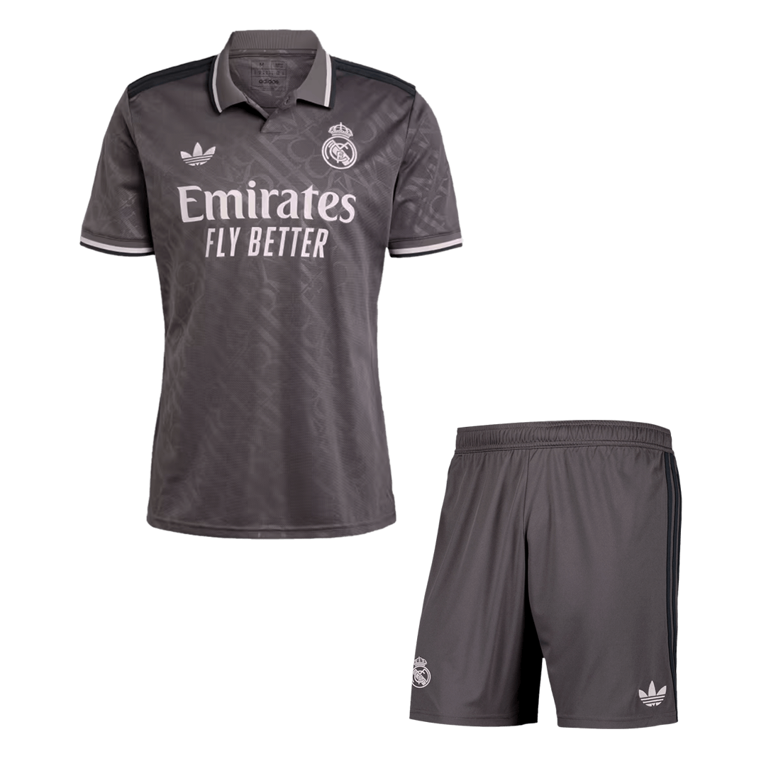 Tercera camiseta de visitante del Real Madrid para el partido de fútbol 2024/25